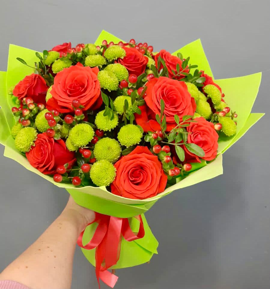 Букет цветов из: Хризантемы и Розы в Новопокровское 