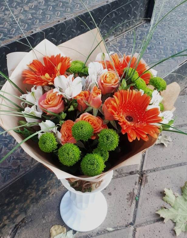 Букет цветов из: Герберы, Хризантемы, Альстромерии и Розы в Новопокровское 