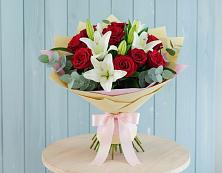 Букет цветов из:  Лилии и Розы в Новопокровское 