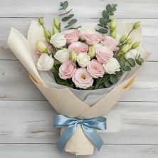Букет цветов из:  Лизиантусы в Новопокровское 
