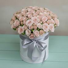 Цветочная композиция из Розы в шляпной коробке в Новопокровское 