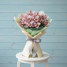 Букет цветов из:  Орхидеи и Розы в Новопокровское 
