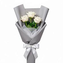 Букет 3 белые розы в Новопокровское 
