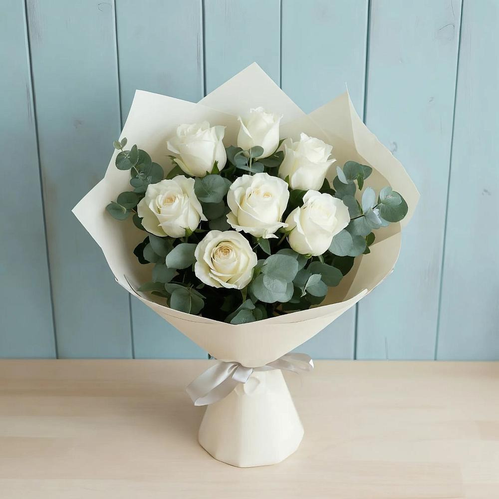 Букет Белые розы в Эвкалипте в Новопокровское 
