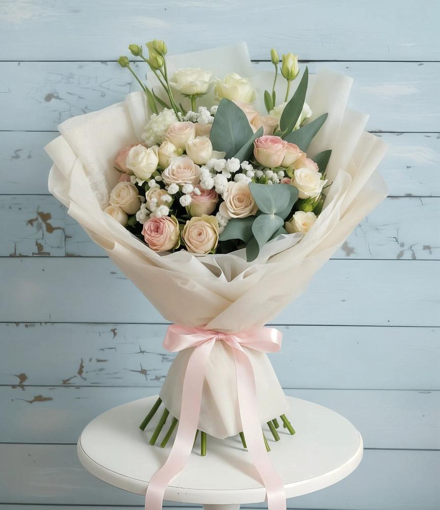 Букет цветов из: Розы и Лизиантусы в Новопокровское 