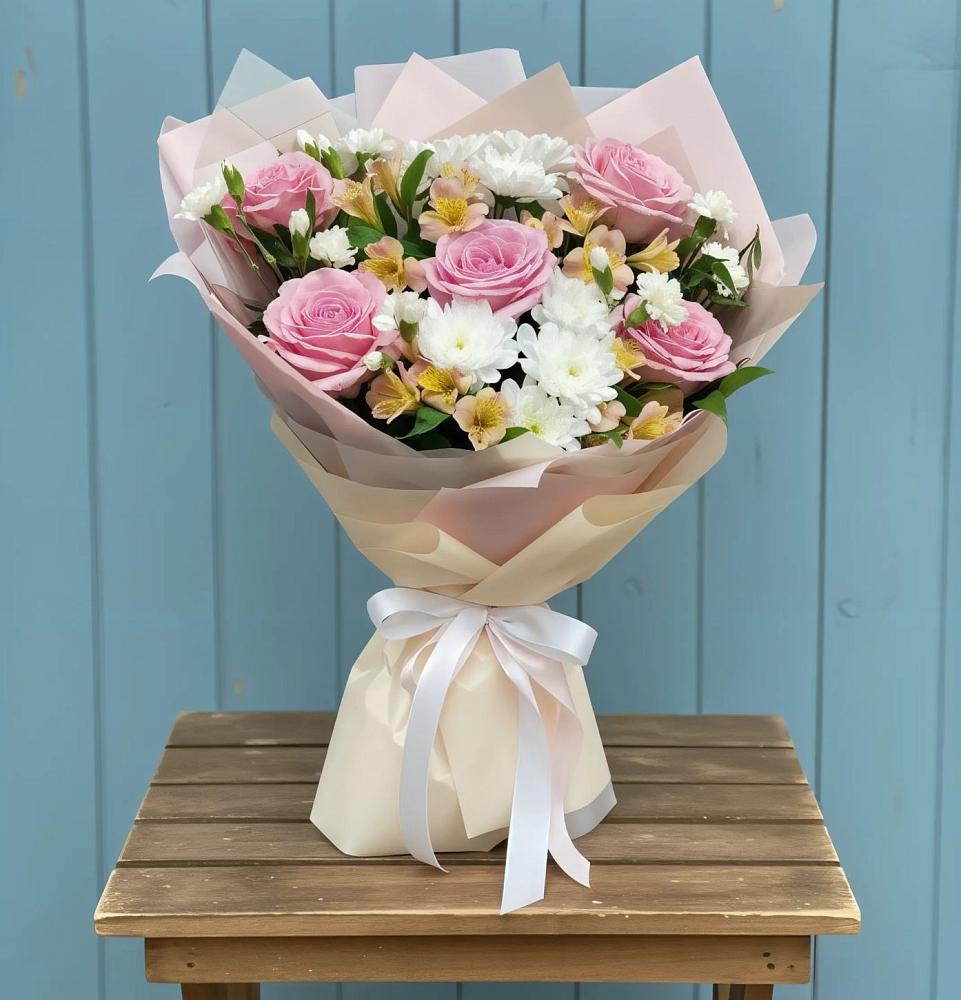 Букет цветов из: Гвоздики, Орхидеи и Розы в Новопокровское 