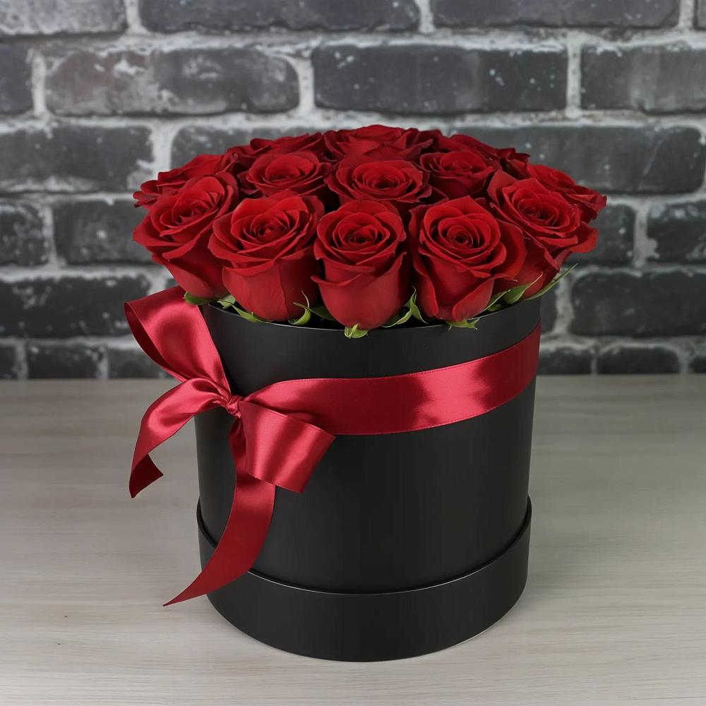 Цветочная композиция из Розы в шляпной коробке в Новопокровское 