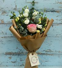 Букет цветов из:  Розы и Лизиантусы в Новопокровское 