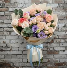 Букет цветов из:  Розы, Лизиантусы и Гвоздики в Новопокровское 