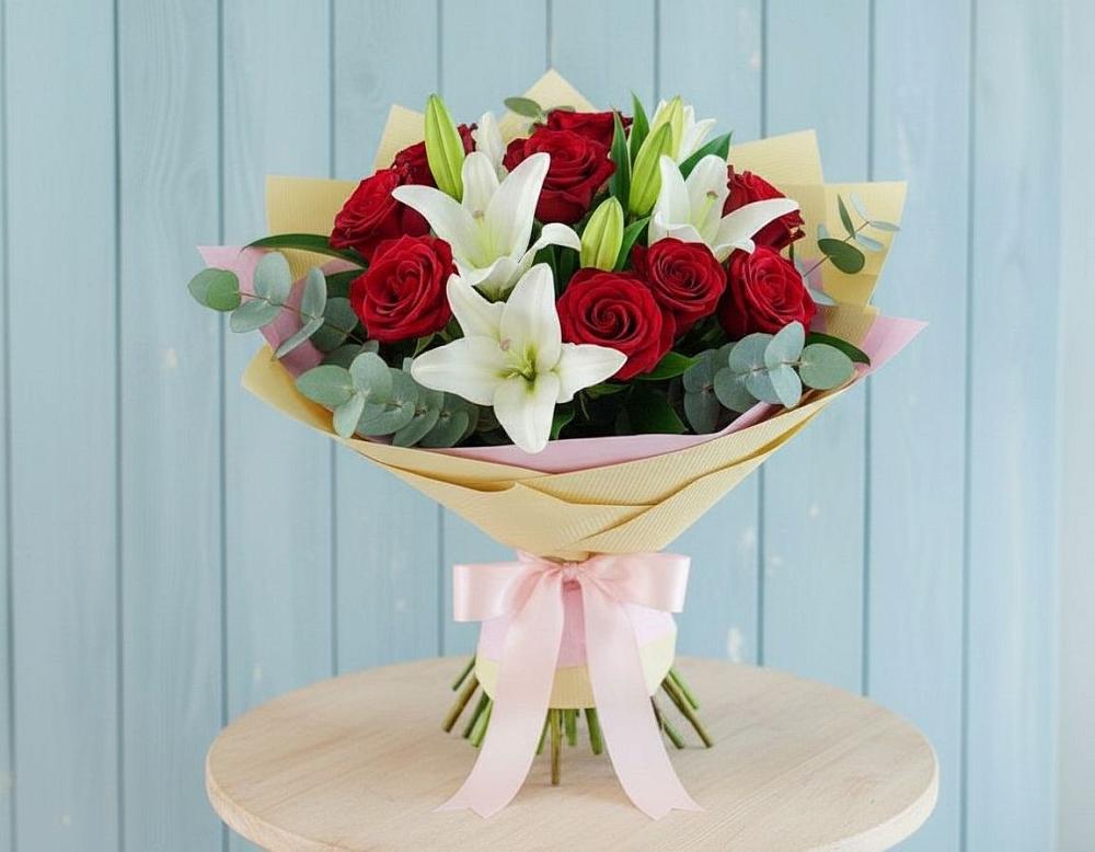 Букет цветов из: Лилии и Розы в Новопокровское 